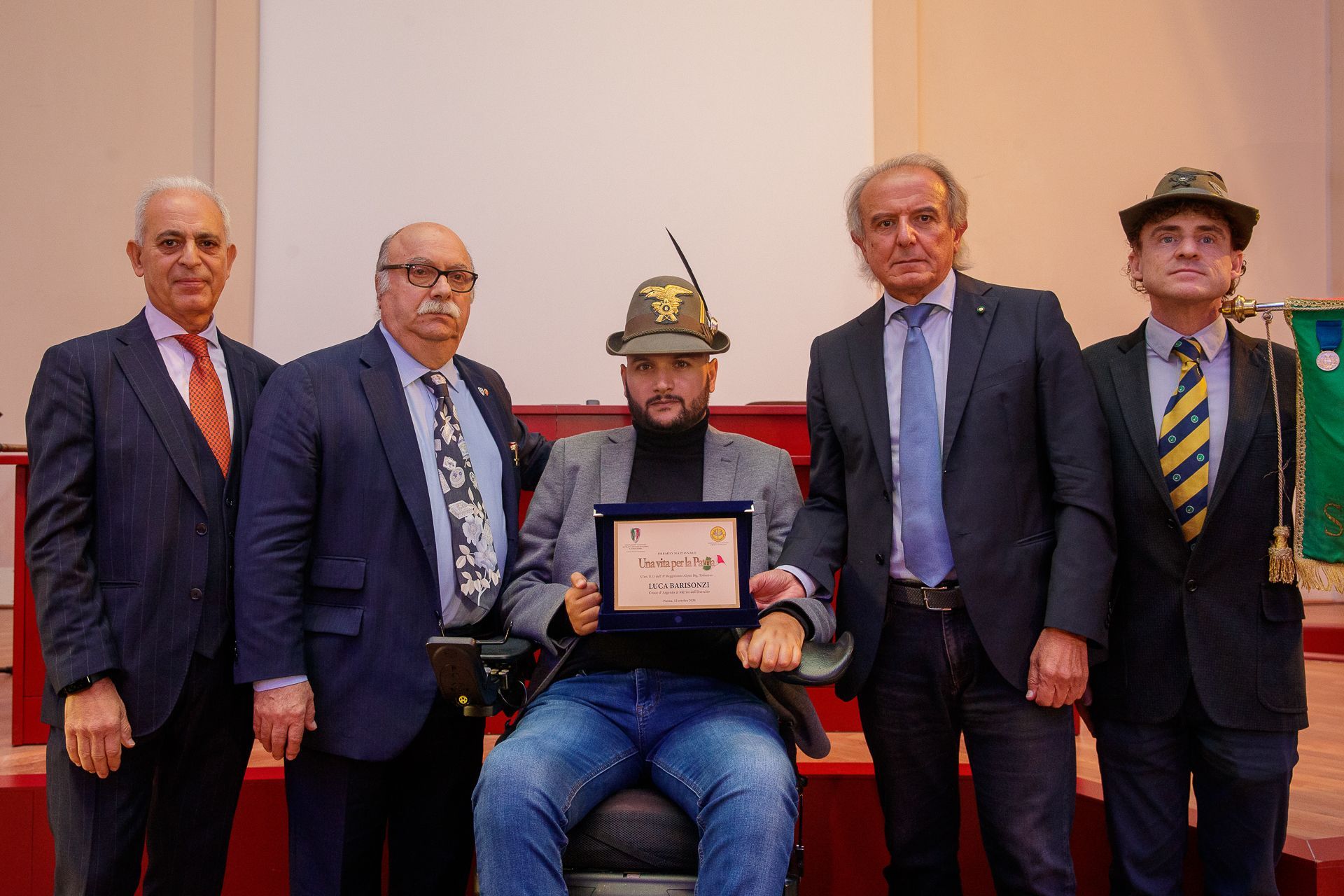 Foto 4 di 22